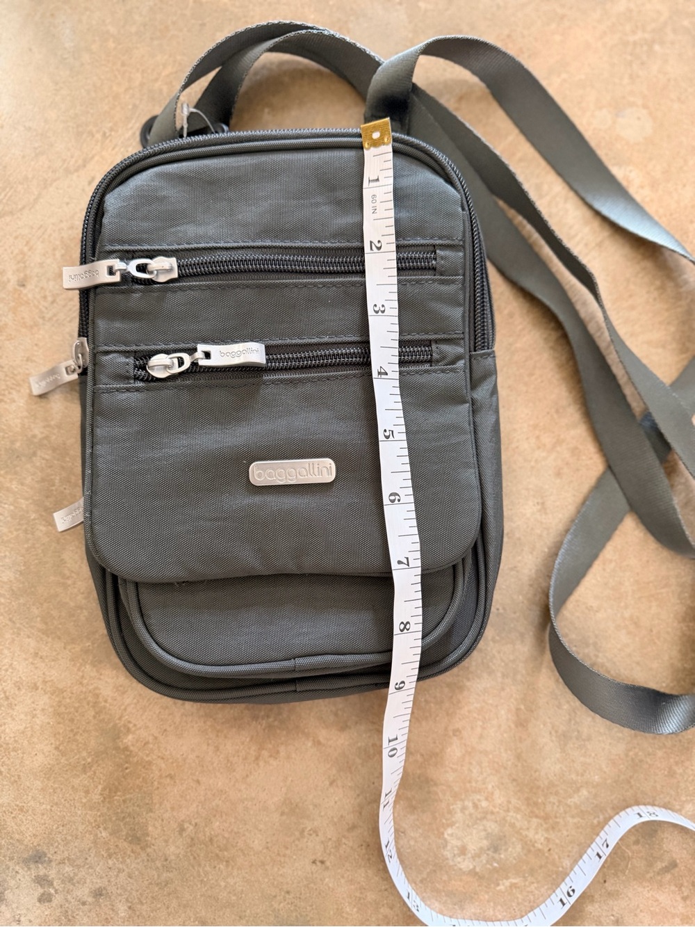 Baggallini RFID Travel Crossbody Bag Gray Passport Organizer NWOT - Picture 9 of 11
